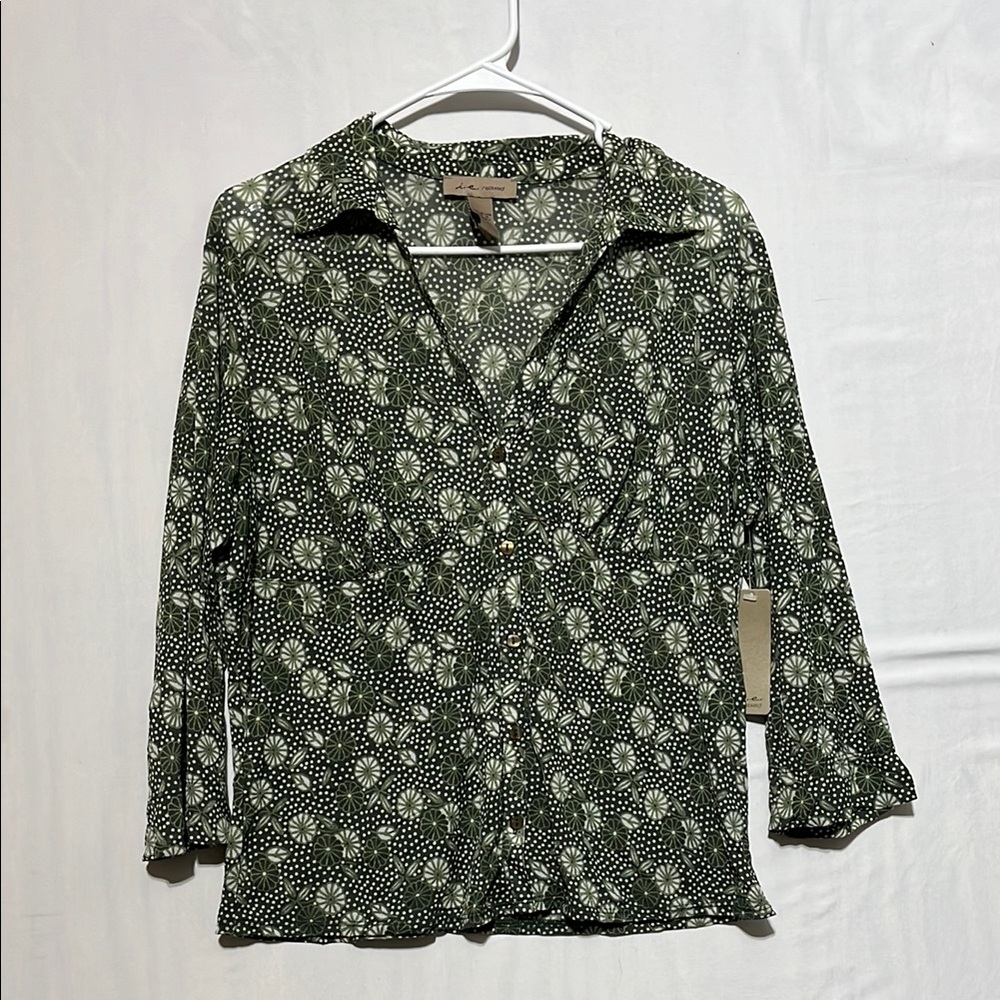 I.E. Relaxed‎ Floral Green Women’s Button-Up Blouse size L